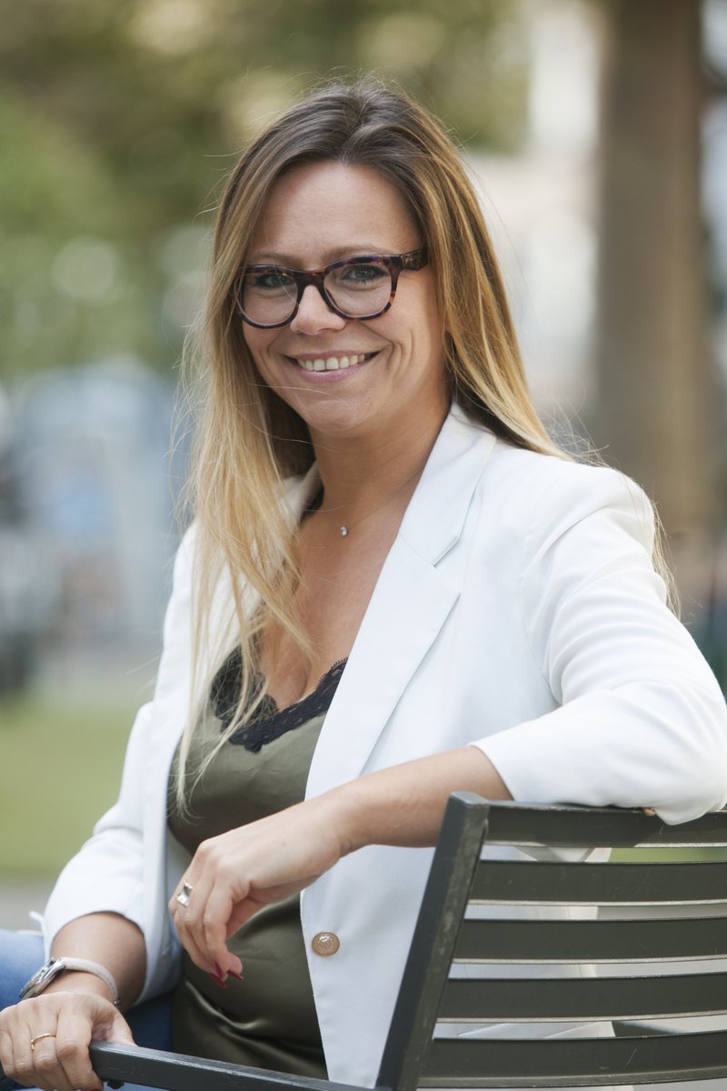 CommafLimburg's tweet photo. 14 maart: Communiquoi? Hét congres voor marketing- en communicatieprofessionals. 2 boeiende keynotes en 2 interactieve break-outs.  Inschrijven en info via https://t.co/OzeVj9mpU3 cc @Tatje6
@MachielsBrecht
@LaurienCelis @bpostmedia @VOKA_Limburg @JongVokaLimburg #Congress https://t.co/GMQb2d7v3P