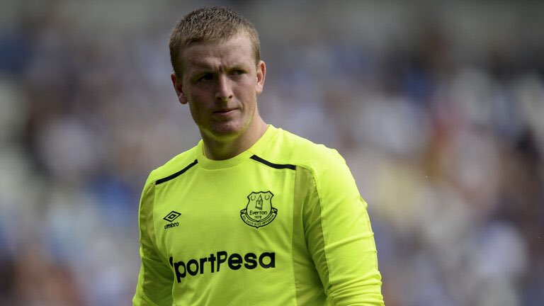 TurfMoorLoyal's tweet photo. Who is currently Englands No.1?

RT for Heaton
Like for Pickford 

#twitterclarets #premierleague https://t.co/fxUJidjiiH