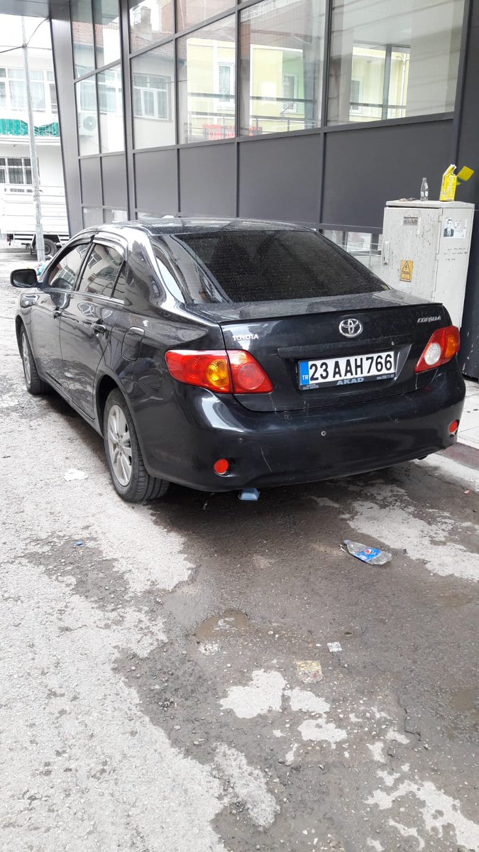 Satlik corolla 2009 otomatik 183 bnde ve kaporta motor istenen usdaya gösterilebilir fiyat 58 bn muhayerdr ihtiyçtan satliktir azda olsa bazarlik vardr