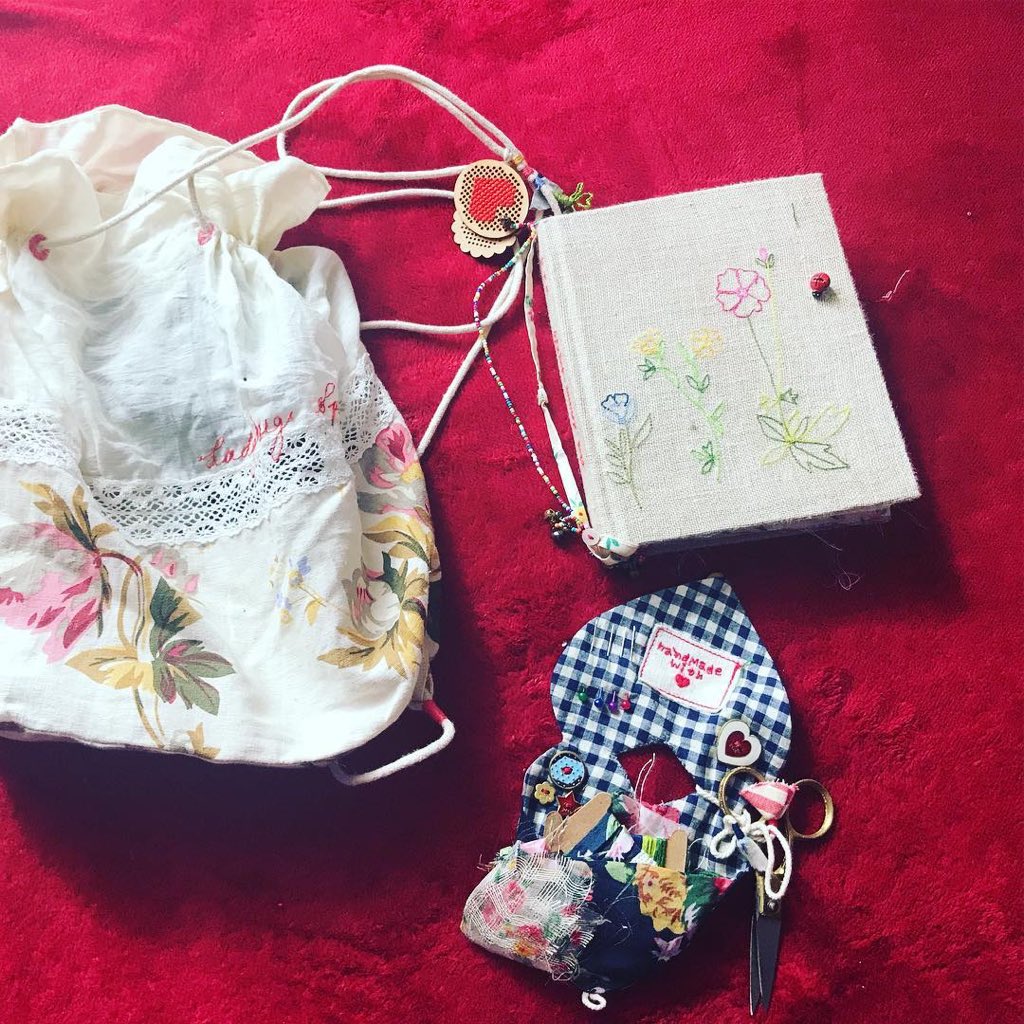 ilovepero's tweet photo. péro ladybug spotting #handmadewithlove ❤ 🐞
📷 Beface Studio
#ladybugspotting #springsummer18 https://t.co/71W60IinmS