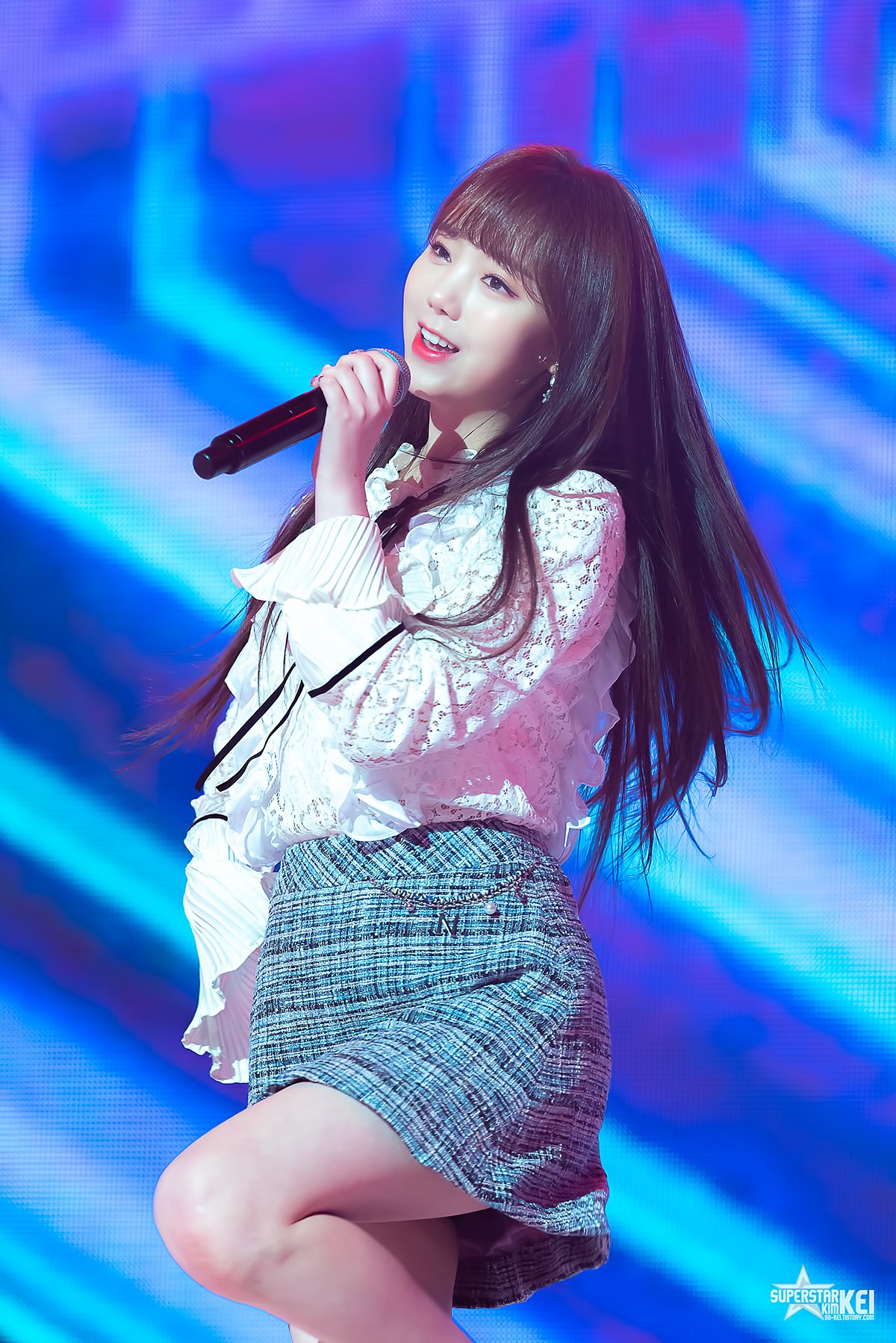 DzB9_jxUwAAILJS.jpg:orig