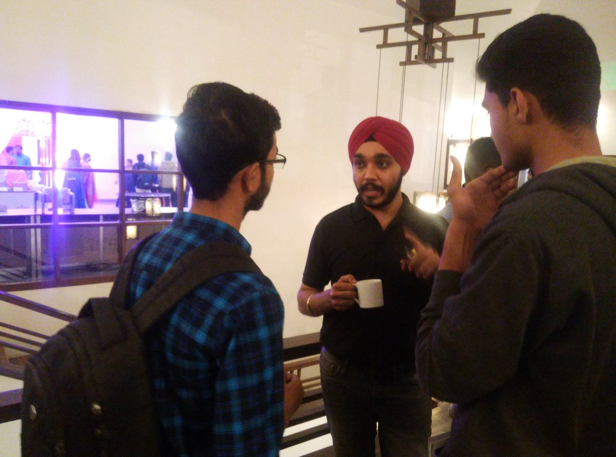 Our student networking and discussing idea validation with Harshdeep Gumber, Co-Founder of Acculegal during Acculegal event 'Overcoming Startup Compliance Nightmare' at Chitnavis Centre. 
e-Cell GHRCE were the community partner for this event.
#Acculegal #StartupCompliance
