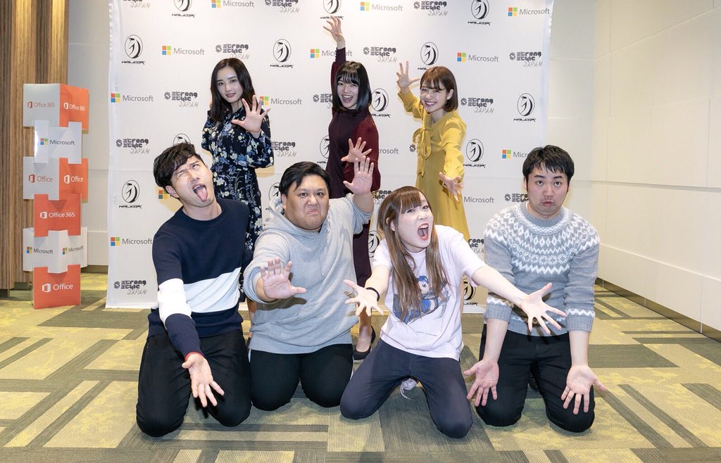 ZyosokonoOyazi's tweet photo. あと、綺麗な方々とお写真を✨
『鉄拳』のブースで大会出てたみたいですよ!
私も鉄拳好きなので今度戦える機会があると嬉しいです❤️
そして、私も芸人列じゃなくて後ろがよかったなぁ🤔🤔🤔
#劇団4ドル50セント #安倍乙 #糸原美波
#湯川玲菜 #FEXL #walkergaming #Microsoft #strongstylejapan https://t.co/uPe3gQ3bBn