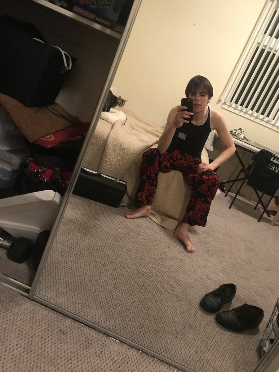 dm_pringles tweet picture