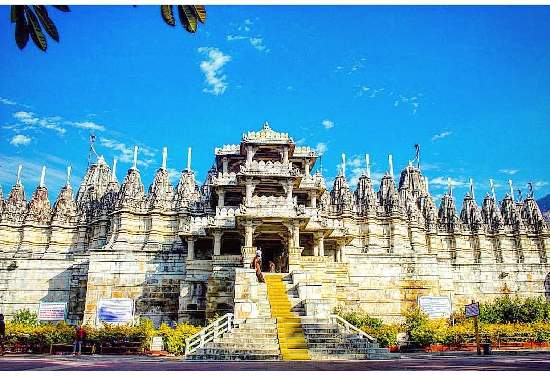 aarysthan's tweet photo. Ranakpur Jain Temple. a incredible place for Touriest.. who love architect..

#Aarysthan #Rajasthan #Ranakpur #JainTemple #RanakpurJainTemple #LoveTheRajasthan #Nature #NatureLover #BlueSky #RajasthanTourism #RajasthanTour #Pali #PaliRajasthan #BBCTravel #Natgeo   #Architecture https://t.co/4UHBw7cx6r