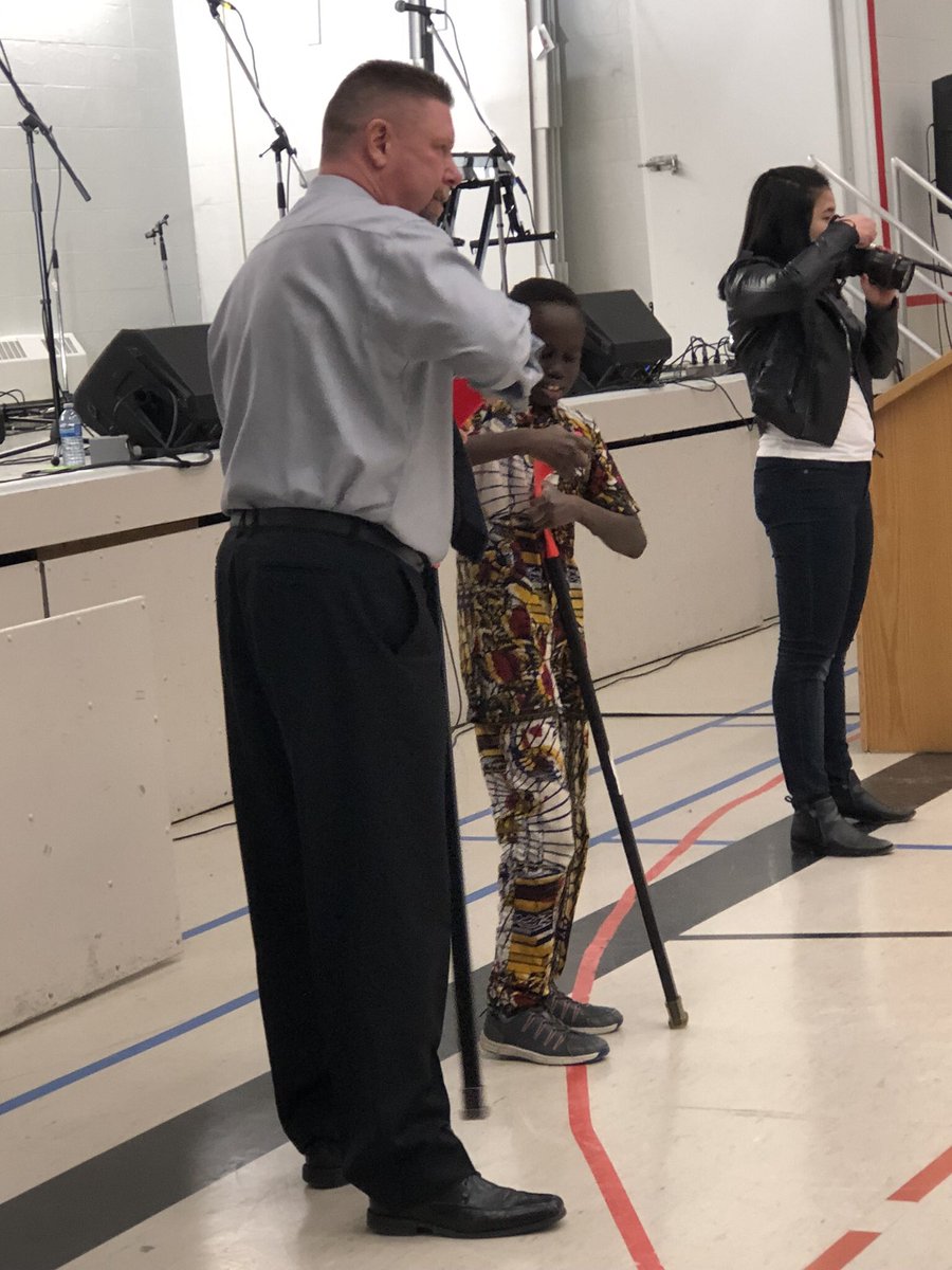 AprilSora's tweet photo. Thank you for joining us this evening @Cooper_Chief ... talking, dancing, breaking bread with us. Even showing the kids how to put a curve in their blade! You belong to this community. #communityfriend #roundDance #TakeOutFood #MeetYourNeighbour https://t.co/vApJlAalMt