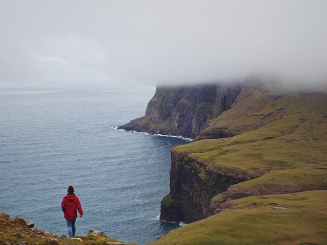 gobackpacking's tweet photo. I don't have any more words for how truly magical these islands are. Some of the most inspiring days of my life. A place that seems so distant now. . .

#gobackpacking #faroeislands -- Adam (Community Manager)
.
.
.
.
#backpacker_pics #backpacker_photogr… https://t.co/XsfU8XghqU https://t.co/UiwKZOrtUB