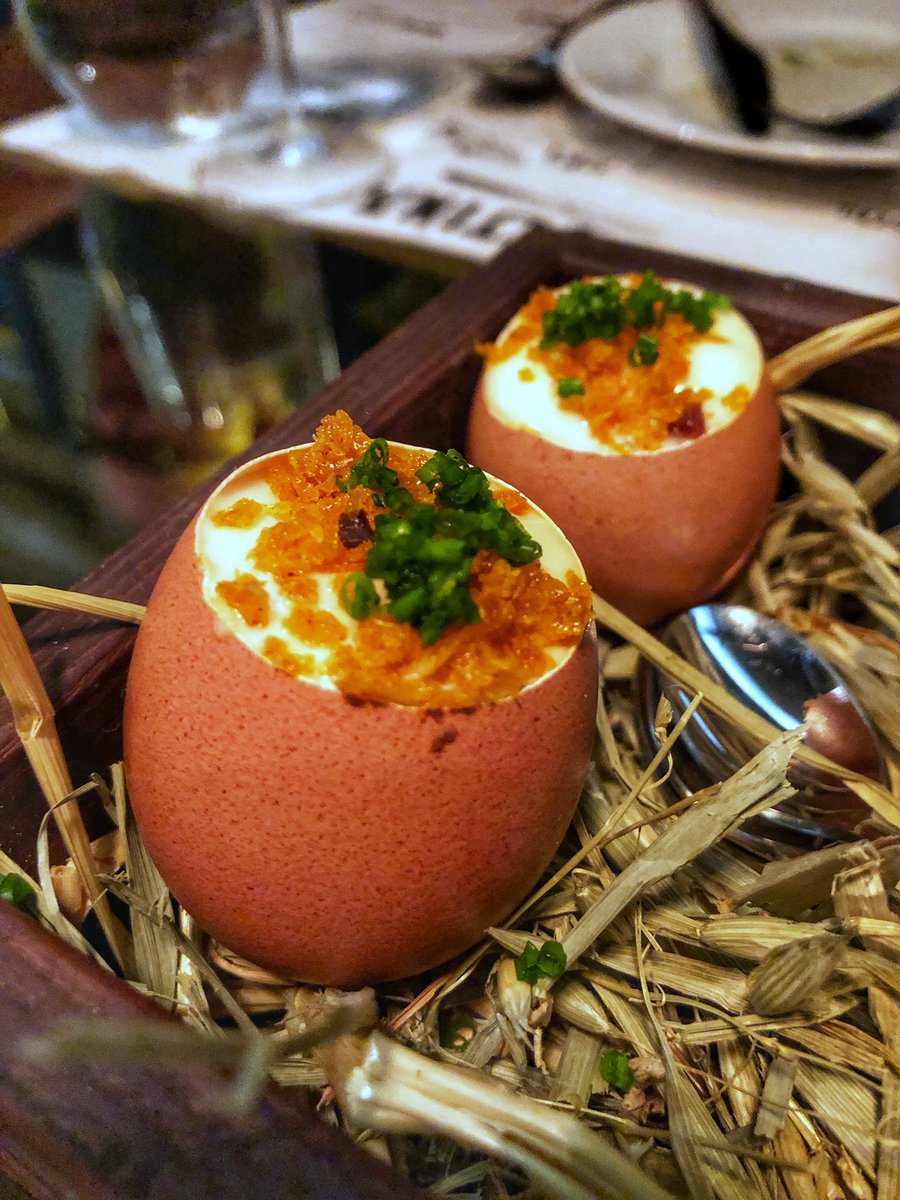 thesnappedfork's tweet photo. The tasting menu at Esquina is always a fave in Singapore! @EsquinaTapasBar #tapas #singaporeeats #thesnappedfork #tapassingapore #foodie https://t.co/5vyVSR7WVY