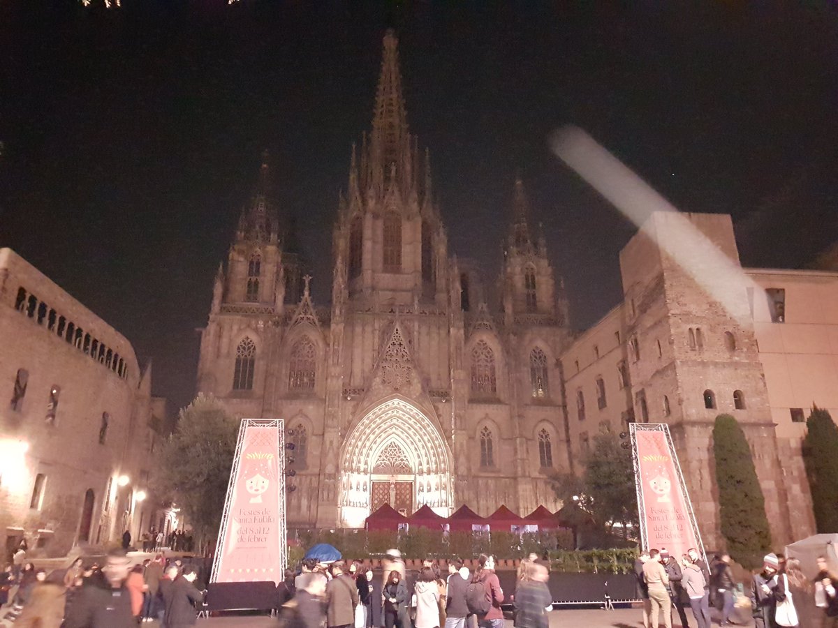 BigTop1978's tweet image. Barcelona you beauty, let&apos;s do this #barcelonahalfmarathon