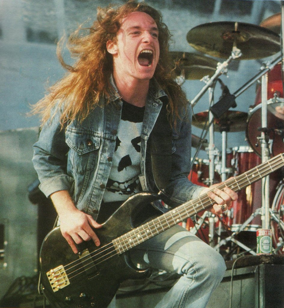 I share a birthday with an amazing bass player Cliff Burton... Happy B-Day Bro!! 