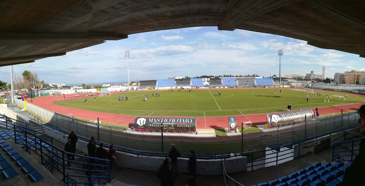Dalle 14.30 live su @ElevenSportsIT per la telecronaca di @asbisceglie-@TrapaniCalcio (@LegaProOfficial girone C, 25a giornata). Vi aspetto, se vi va!
#incuffia