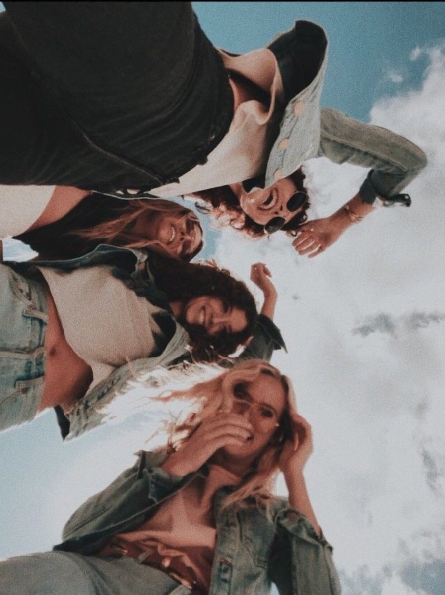 LydiaMartinhr's tweet image. Meu squad, minhas companheiras da bebedeira, minhas melhores amigas!💕
@httpsparkwitch 
@AnaRSteelee 
@twhayden0