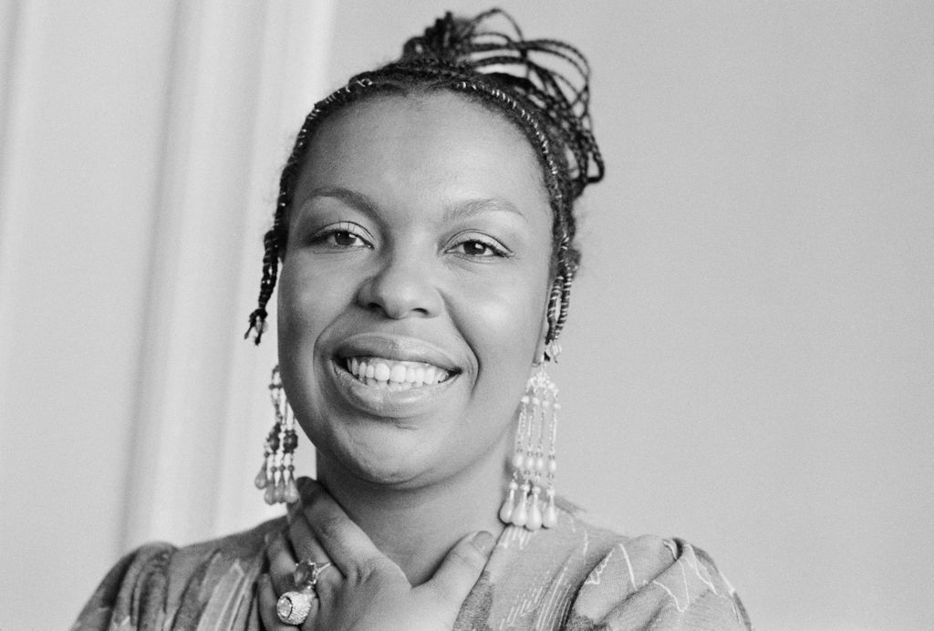 Happy 82nd birthday Roberta Flack, one of the greatest soul singers of all time... 