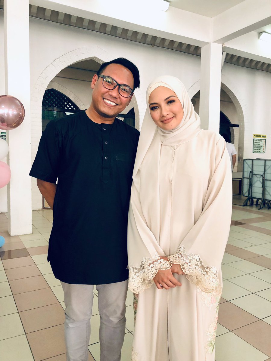 afzal_zulkifli's tweet photo. #HappyBirthdayNeelofa
#BeLofa
@Neelofa https://t.co/Cin1yPtrIC