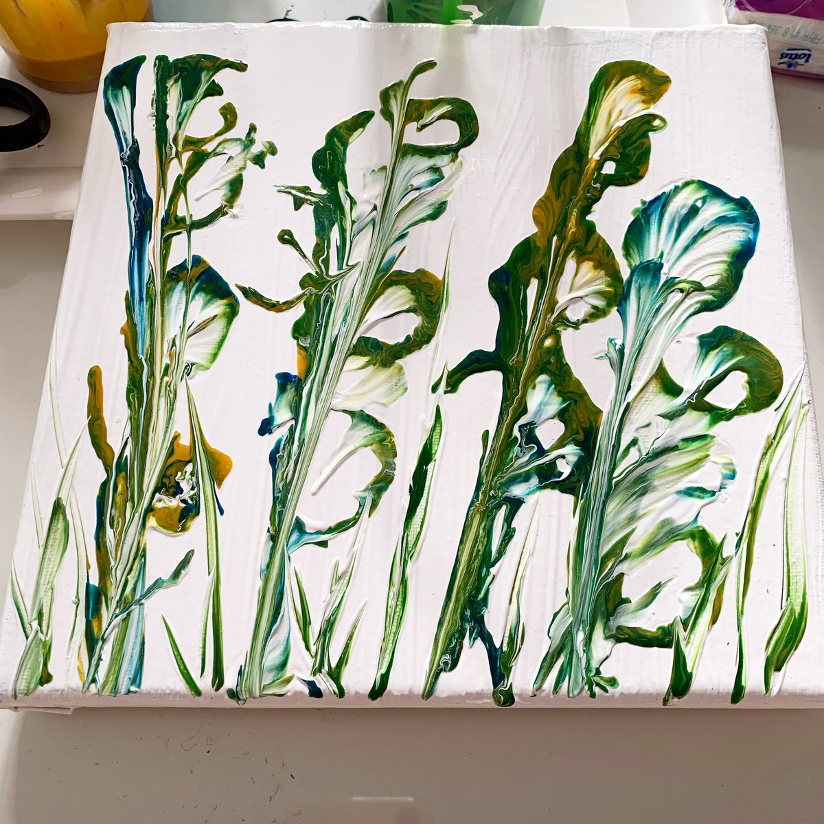 Jasm92's tweet photo. #acrylicpainting #ficelle #peinture #fleurs #toile #guesso 😍 https://t.co/GU6uWK1rHp