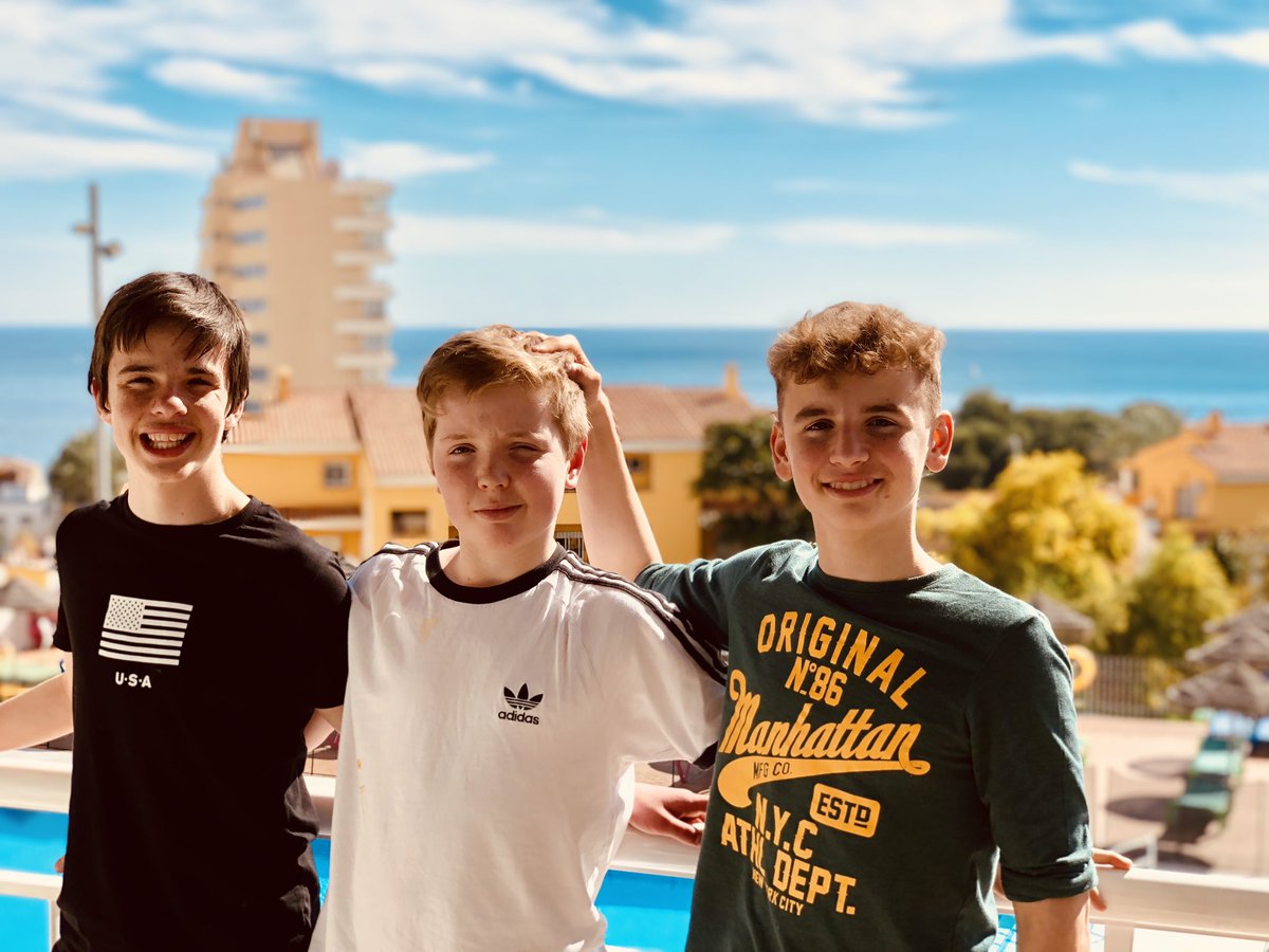 ¡Llegamos a Benalmádena! Hace sol y calor. <a href="/PriorPark/">Prior Park College</a>