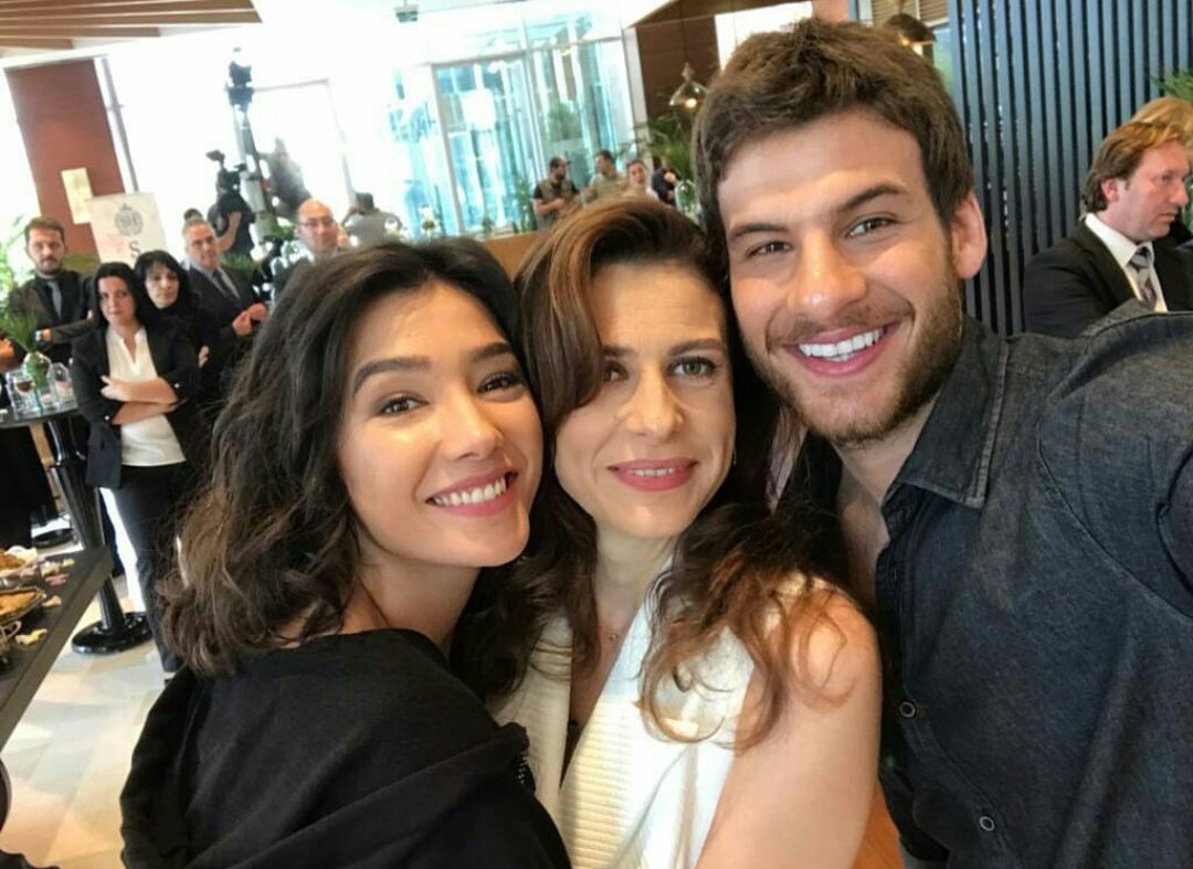 dalarimsana's tweet photo. Yanarım yanarım şu an devam eden dizilerin yarısının şu görsel kadar bile kaliteli olmadığına yanarım...💔
#ŞahinTepesi https://t.co/emH7wvKZkt