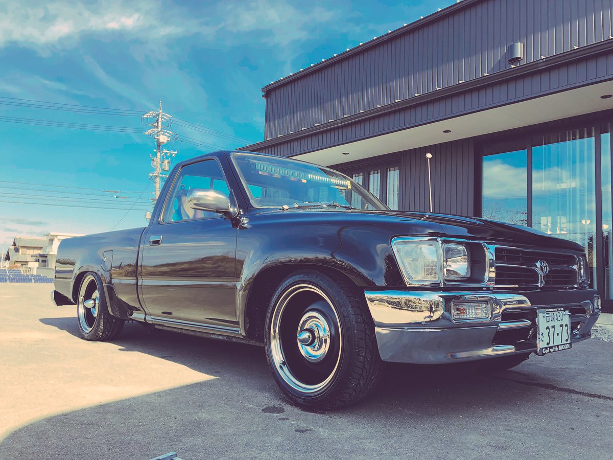 Ri_o_Mi's tweet photo. やっとホイール来ました(´∀`)

#yn80 #hilux #80hilux
#80ハイラックス #toyotapickup 
#toyotadudes 

#NewWheels  #NewRims 

#Wheelsunlimited #輸入ホイール
#vintageWheels
https://t.co/iObl8IWZ6J https://t.co/r5Y30aMknI