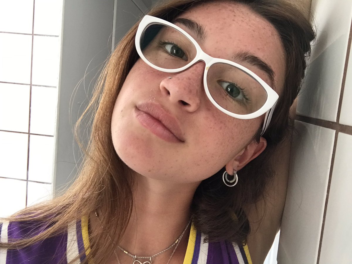 chiamsilvio's tweet photo. lo unico que me salio bien son las pecas✨ https://t.co/dSaiUjNVvV