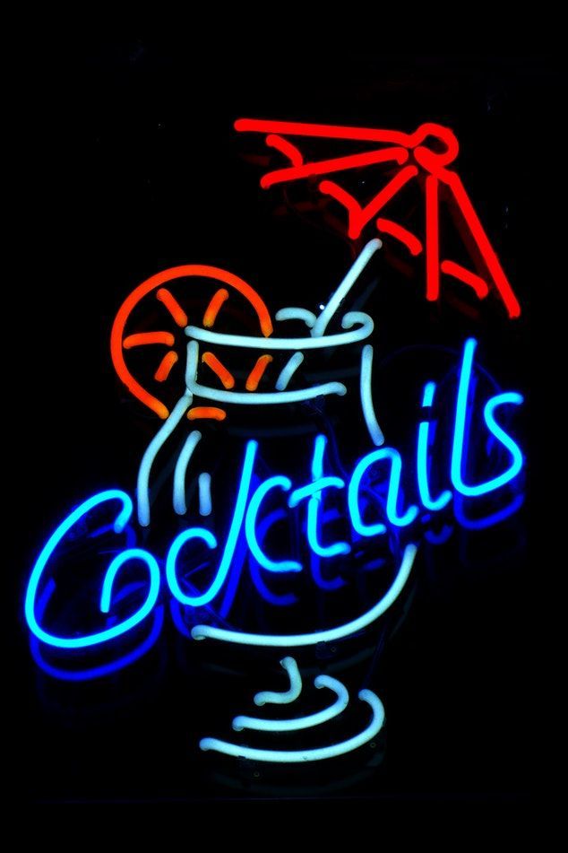 JasminDotCom's tweet photo. Yum! Who's in the mood for some #Sundaycocktails with me and my friend @AlessiaChance 😍 😍 😍
.
.
.
#cocktails #SundayThoughts #SundayMotivation #SundayFunday #SundayFeeling #cocktailfun #girlsnight https://t.co/FS5FJpwNST