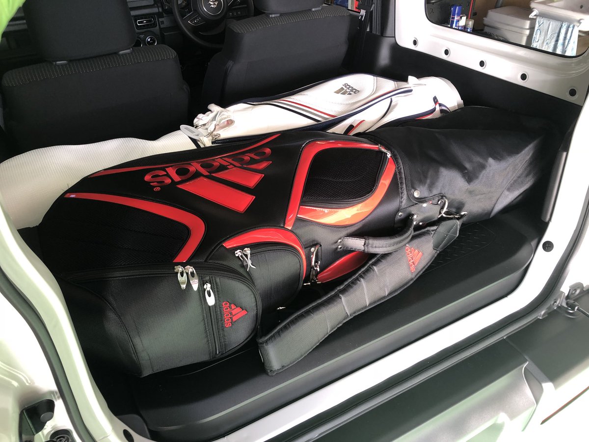 Autogaregeomy On Twitter 新型ジムニーで ゴルフのレッスンに どうしても乗って行きたかったので ダメ元でキャディバッグ乗せたら 乗った 新型ジムニー Jb64 キャディバッグが乗った Https T Co 4wtggw6z1a Twitter