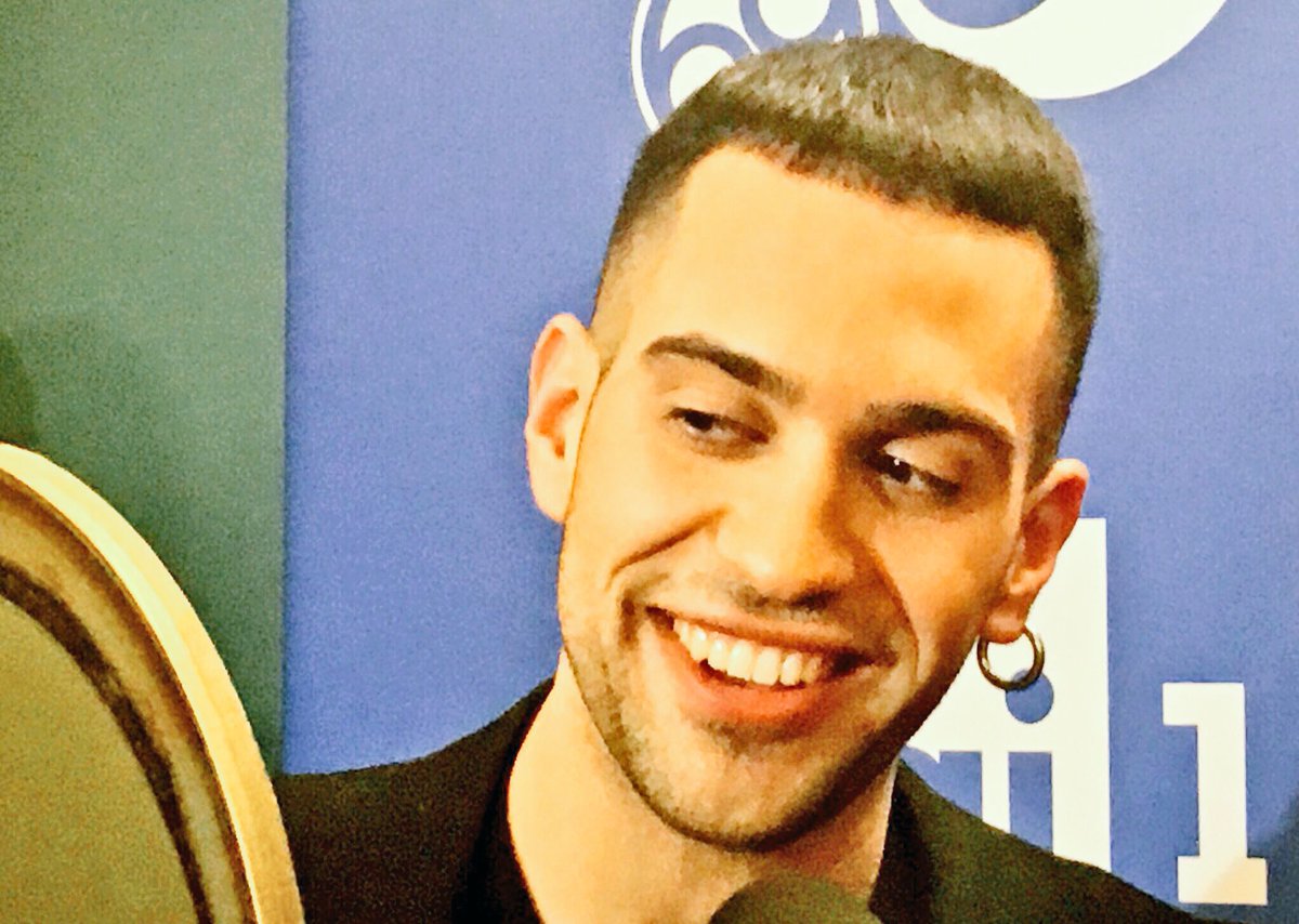 TgrRaiLiguria's tweet photo. Il risveglio del vincitore di @SanremoRai #sanremo2019 Al microfono di @TgrRai Liguria @Mahmood_Music primo con “Soldi” 🎶 #festivaldisanremo19 https://t.co/tAKw08eHf4