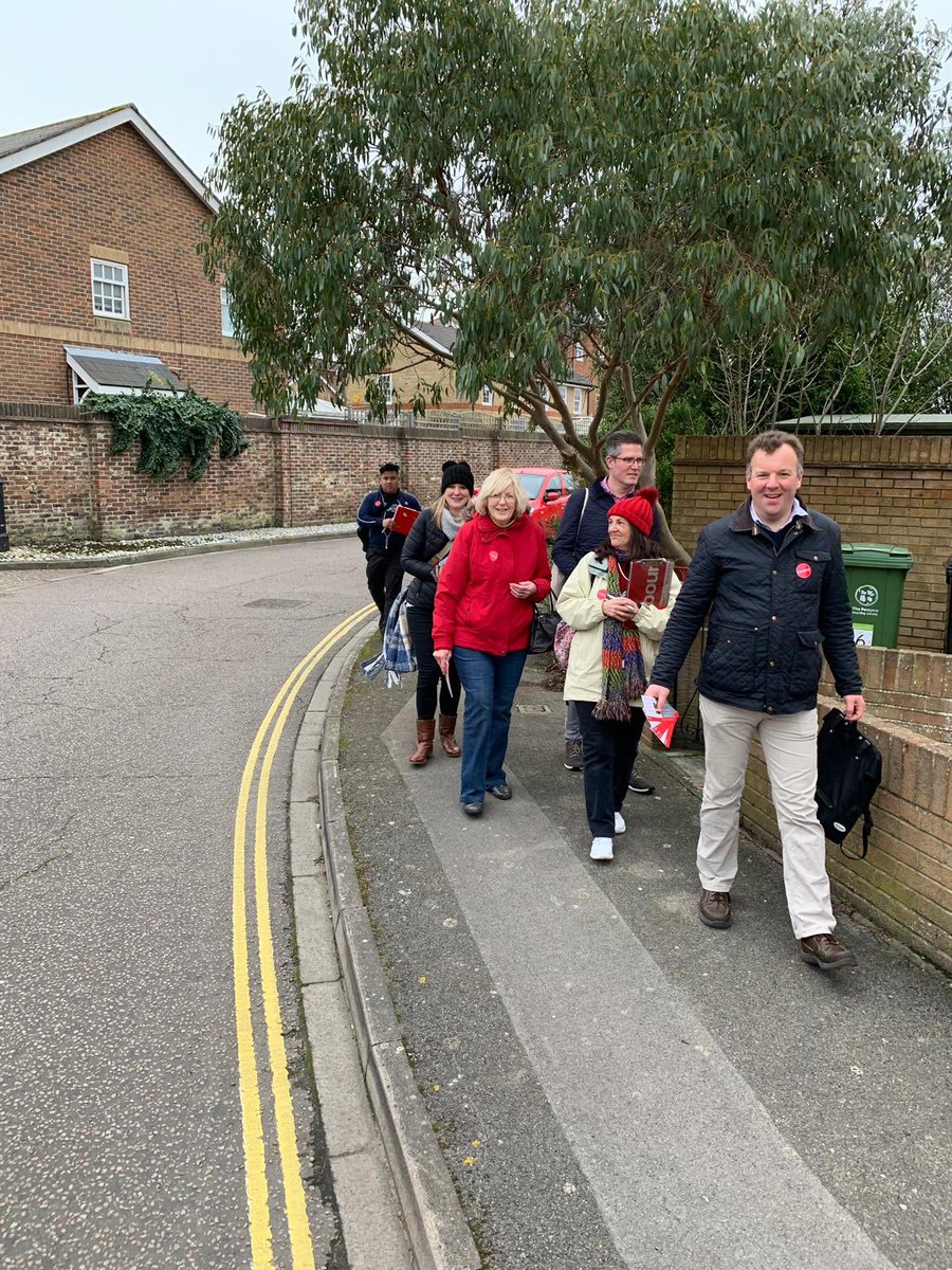 rajahghosh's tweet photo. LABOUR IS HERE IN MILTON AND EASTNEY https://t.co/PQUqFm0zuD  #LabourDoorstep #labour #votelabour #portsmouthlabour #pompeylabour #portsmouthlabourparty #timeforachange #locallabourlad #v4urlll #raj4labour #raj4pompey #raj4milton #milton #makemiltonred @PompeyLabour https://t.co/syns3MypoZ