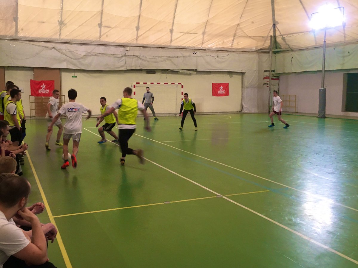 MKS_ER_37's tweet photo. На поле команда @MKS_ER_37 ⚽️ 
    Игра началась 💫
    Поддержи команду дружбы!!!
    #МКС_ЕР37 #НовыйРубеж #Иваново #спорт https://t.co/DfhZDECquc