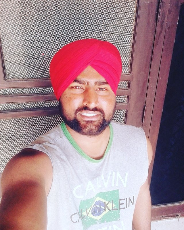 SimarBhangu7's tweet photo. 👳SON OF SARDAR👳 https://t.co/7KPHZ4IWW5
