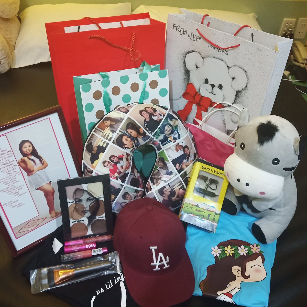liereposposaOF2's tweet photo. Ayan po maraming maraming salamat po sa nagbigay sa akin ng regalo mahal na mahal kopo kayo 😘 https://t.co/xszZ07mXFt
