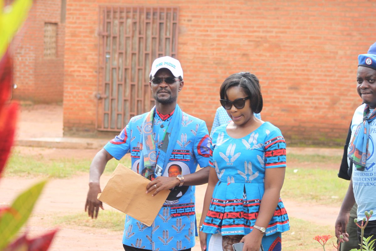 BenPhiri2019's tweet photo. Thursday, 7th February 2019, I presented my nomination papers to contest as Mighty DPP Parliamentary Candidate for Thyolo Central Constituency. Provision of potable water, better schools, better healthcare, economic independence and electricity connection remain my 5 priorities https://t.co/iQBp6u3wY1