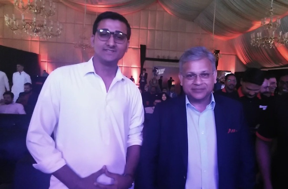 ZuberiSpeaks's tweet photo. Pleasure to interact with the CEO National Foods Mr. Abrar Hassan who is partnering with platinum sponsorship with @KarachiKingsARY @Salman_ARY

#CricketKaSceneOnHai #KarachiKings #DeDhanaDhan https://t.co/lGWdohrd0Q