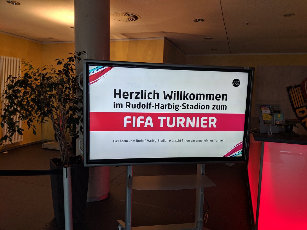 Unser Team ist heute beim FIFA Turnier der @esporteventgmbh im Rudolf Harbig Stadion in Dresden! Wir freuen uns auf eine spannende Veranstaltung und wünschen den zwei Jungs viel Erfolg 💪 

#404WIN #FORZA404 #GamingSzeneDresden