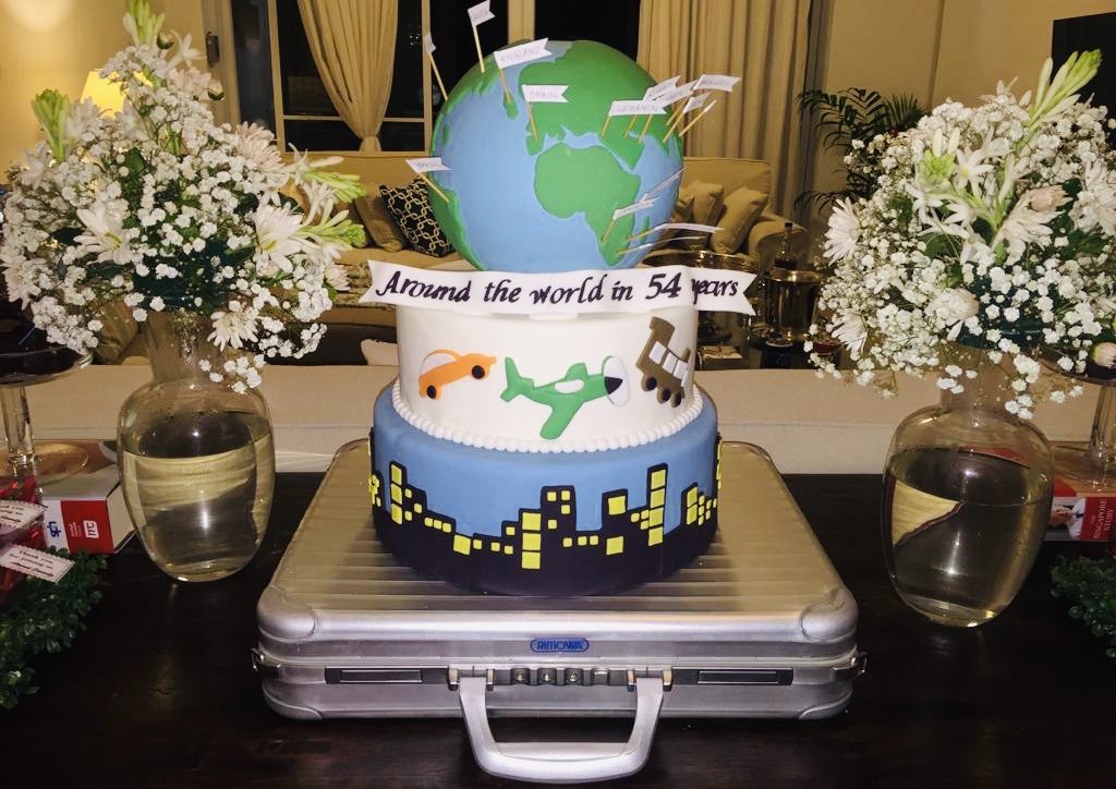 rioeventskenya's tweet photo. The Cake 🎂! No matter how beautiful it is, it must be delicious 😋 #rioevents #riotips #corporateevents #eventsinnairobi #eventsinkenya https://t.co/9zk8PxWXVA