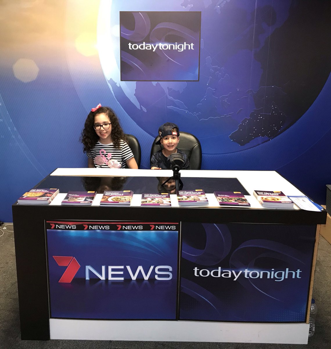 Mrs_Saraceni's tweet photo. Welcome to 7 News with ‘Miss A’ and ‘Mr C’ @7perth #weatherreporters #newsreporters #sportreport https://t.co/8dSbeV58Qe