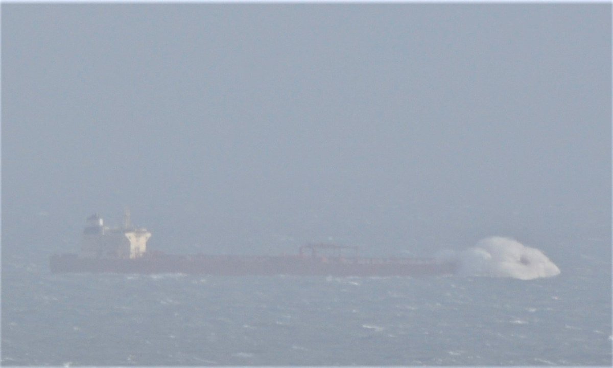 EyeDealKent's tweet image. Stormy Saturday in The Straits of Dover