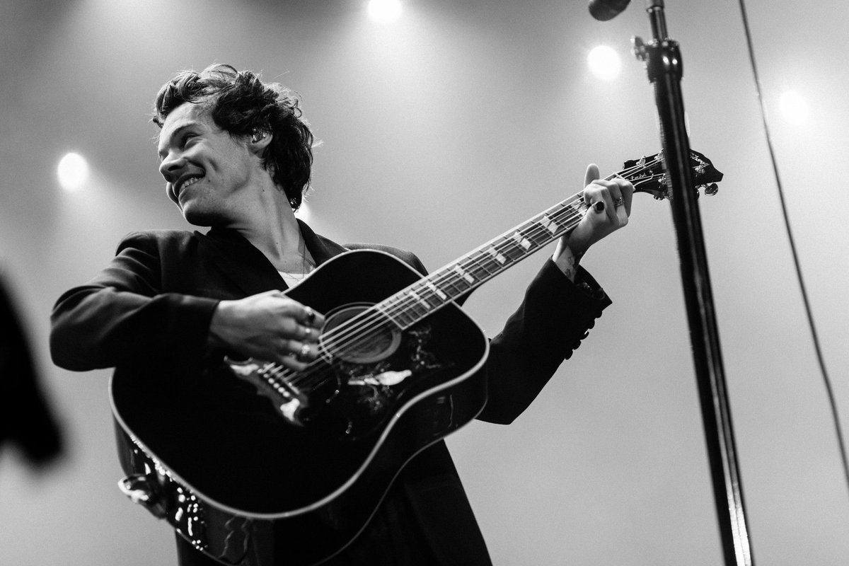 spacey_dj's tweet photo. RT @stylezpromo: REPLY // QUOTE // RETWEET  

#BestCoverSong #iHeartAwards #StillTheOne @Harry_Styles 

WE CAN DO ANYTHING IF WE WANT TO. 

LET'S DO THIS!! https://t.co/5oxNy60oX3