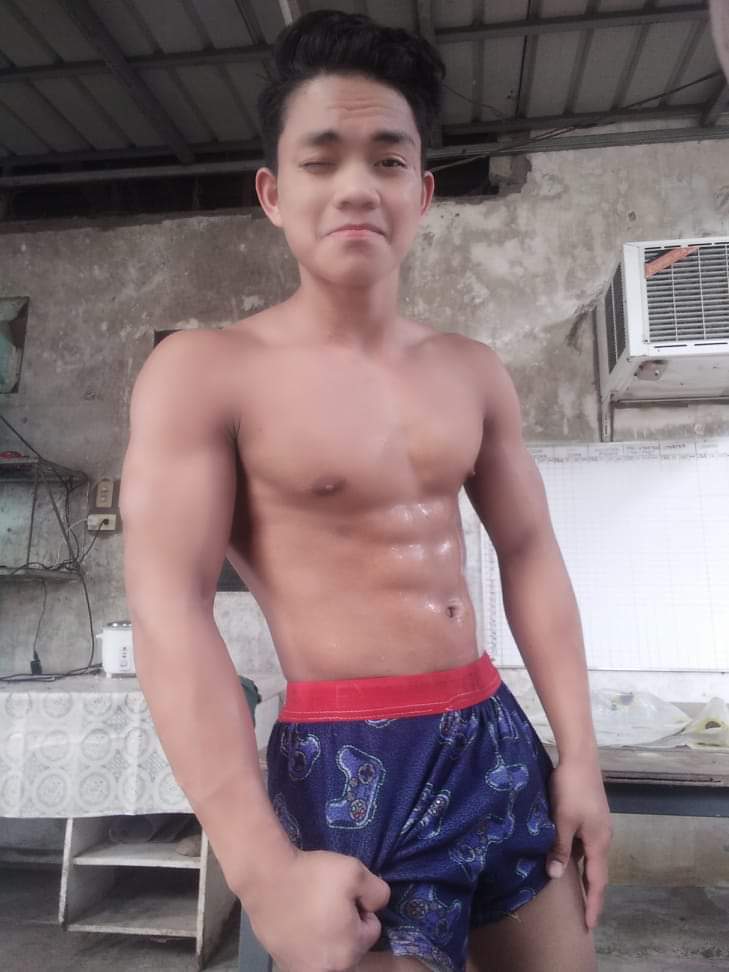 kish_ivy's tweet photo. Time to feel the sweat #pinoyconstru #pinoyworkout #constru #borta #sekyu https://t.co/zWDZWHo8Ip