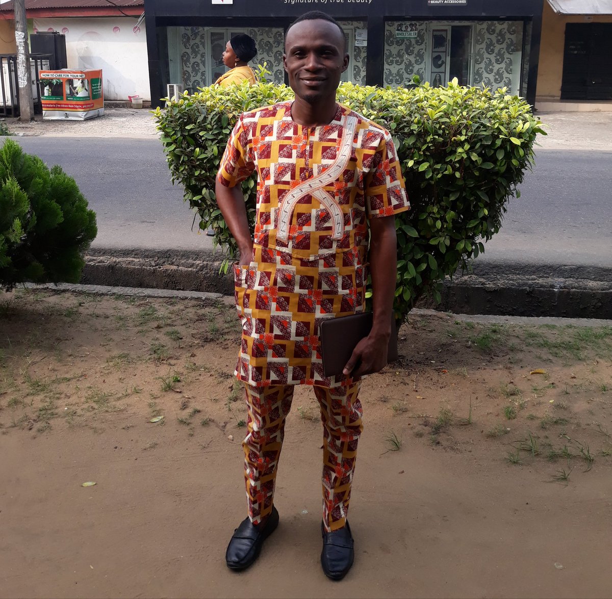 AmekoEtim's tweet photo. The goal is not just to be a church goer, buh to be a Christian that will reflects in your demeanor and deportment that is worthy of emulation.

If you don't have Jesus in your life, you're doomed.

#SundayService
#SundayMotivation
#AkwaIbom https://t.co/ulPkLDWdAS