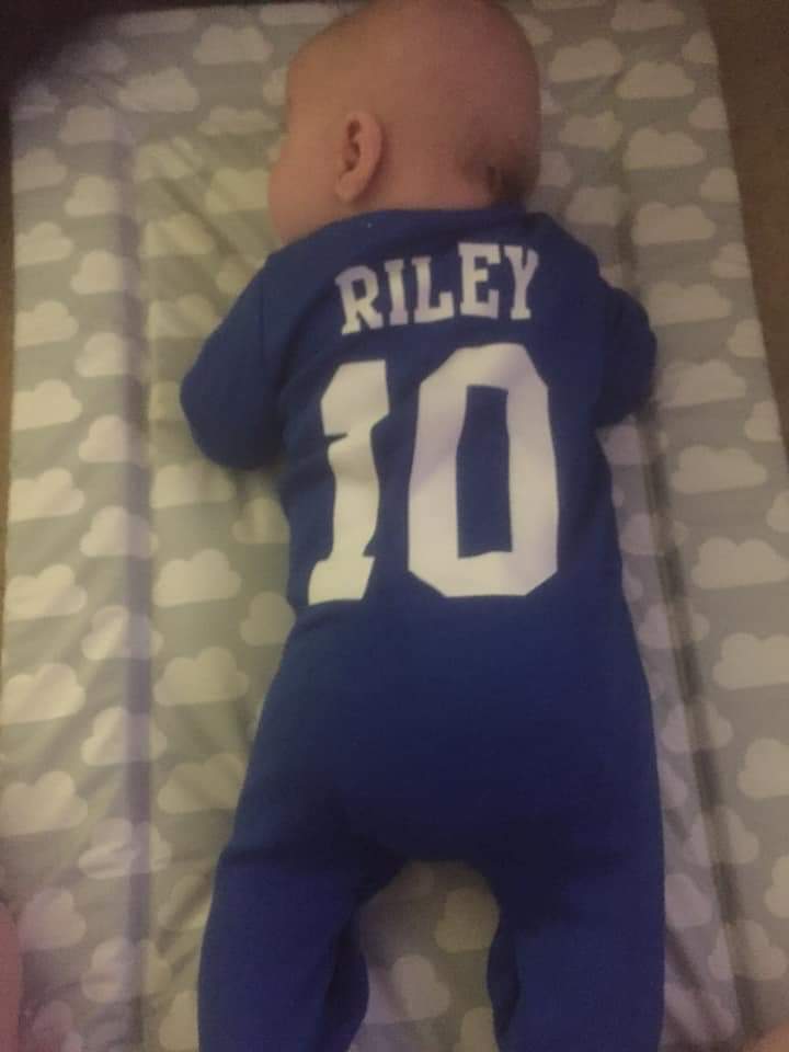 lisalidowns's tweet photo. @zampathelion @MillwallFC
My new nephew #millwallfan https://t.co/7Vn2YtS06d