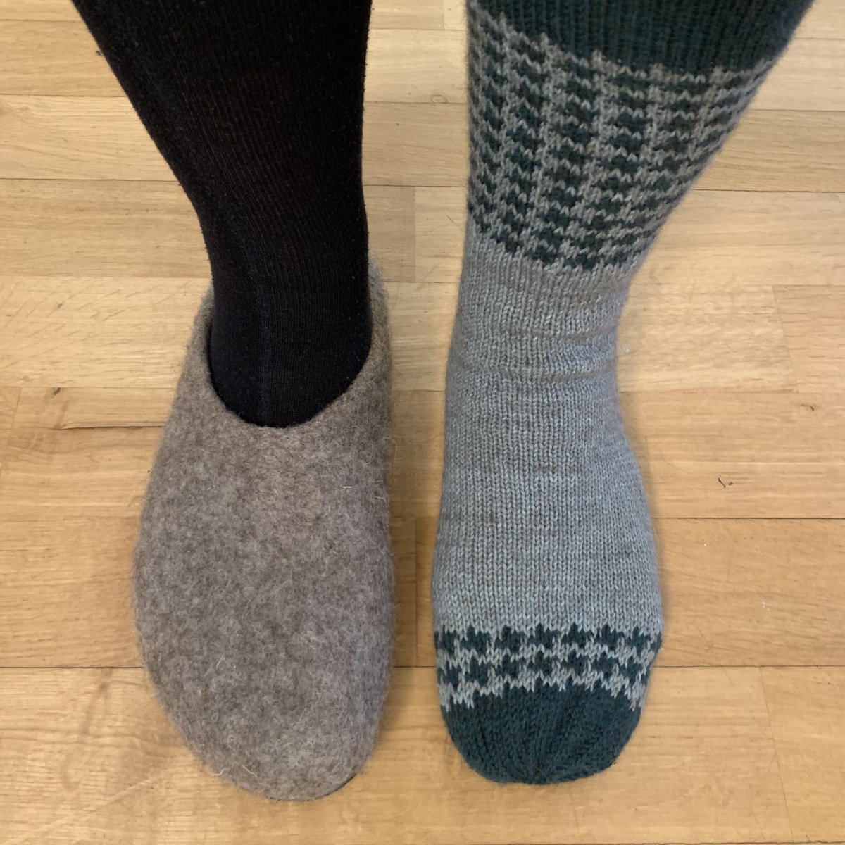 Urlaub, Fair Isle, Brioche, Shetlandschuhe und Spinngeschichten: eine neue Folge #Wollkanal ist da!

Wir wünschen euch ganz viel Spaß damit!

wollkanal.de/2019/02/10/she…