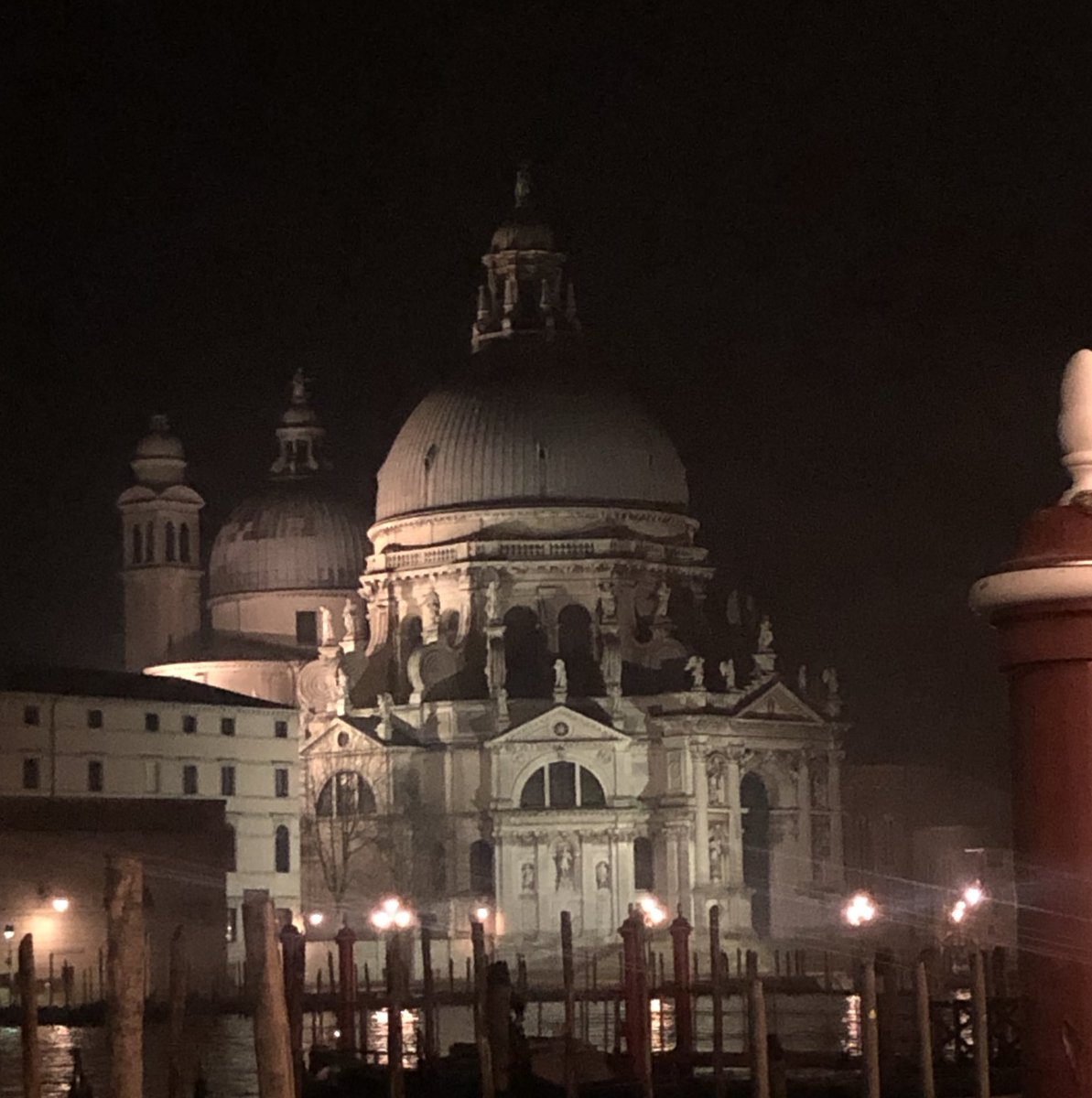 Saturday nights be like..

#venice #night #moodlighting #nofilter #iphonexcamera #pictures #picturesofinstagram #amateurphotographer #travel #travelphotography #travels #traveller #italy