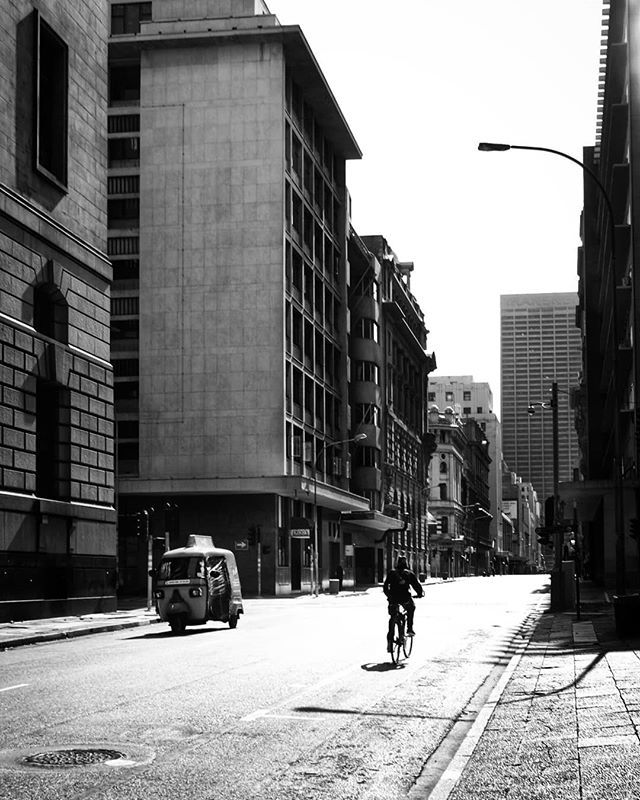 kinkychinkie's tweet photo. #blackandwhite #bnwrose #bnwcaptures #bnw #bnwmood #bnwart #mysouthafrica #thisisjoburg #joburgplaces #iheartjoburg #myjozistreets #jozigrams #explorejozi #cityofjohanneburg #joburgcity #photographyislife #photooftheday #instagramsa #instagood #instadail… https://t.co/ovXkgWZqbs https://t.co/sTjcUKqviO