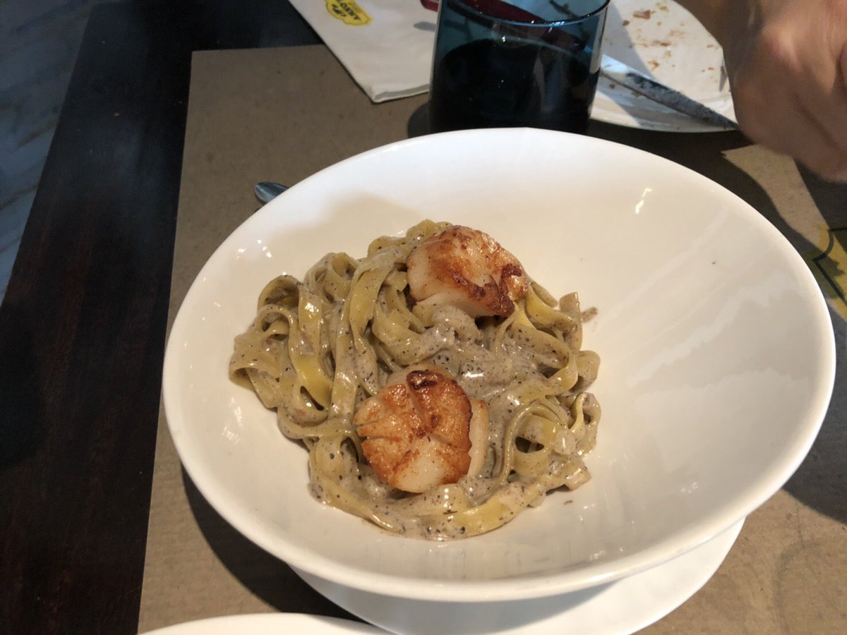 babiep_'s tweet image. Weekend dining 💙 #weeklyselfreward #withhim #comedinewithme