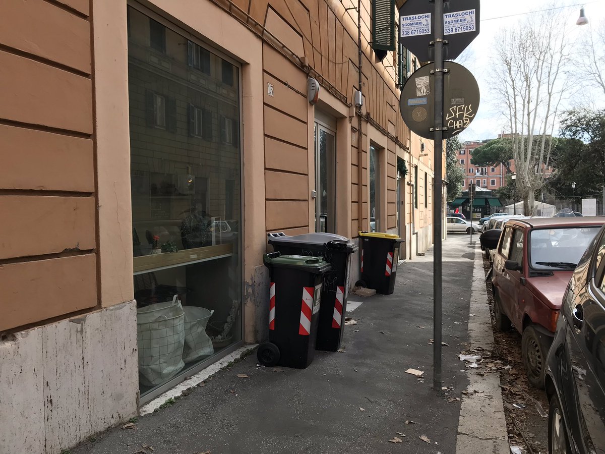 Roma fa schifo tweet media