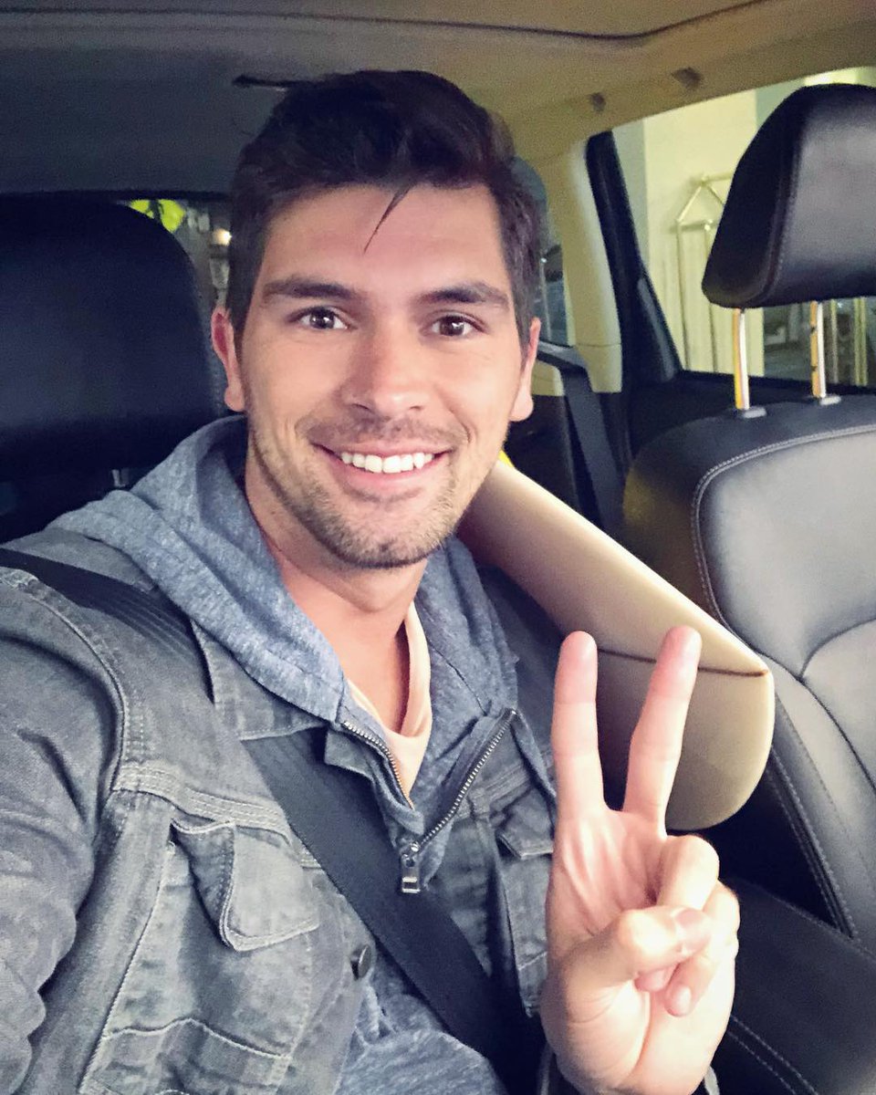 AlexAllnice's tweet image. Smile up