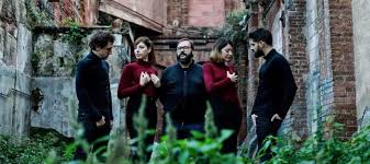 OnaCultural's tweet photo. Entrevistem en @marcrosich, dramaturg i director d'#ASAPatrium, impactant obra que ens fa reflexionar sobre les conductes en parella (@latramabcn), a @SalaAtrium fins avui, i de la brillant #Woyzeck, de @ParkShakespeare, fins demà a @farinera https://t.co/Zs0SqMdq8R @onadesants https://t.co/yrsAgixuuM