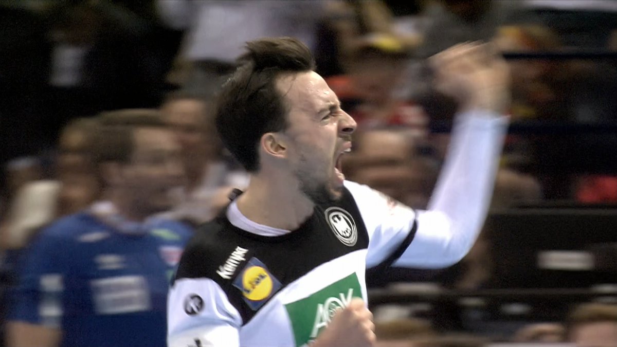 sportstudio's tweet photo. Obwohl die Handball-WM vorbei ist, bleibt den Spielern und Trainern nur wenig Zeit zur Regeneration. Knallhart, diese Sportart! 🤾♂️☝️ #ZDFhandballWM #SPORTreportage
👉 https://t.co/OwecbKf2L1 https://t.co/8JyUrmxR8L