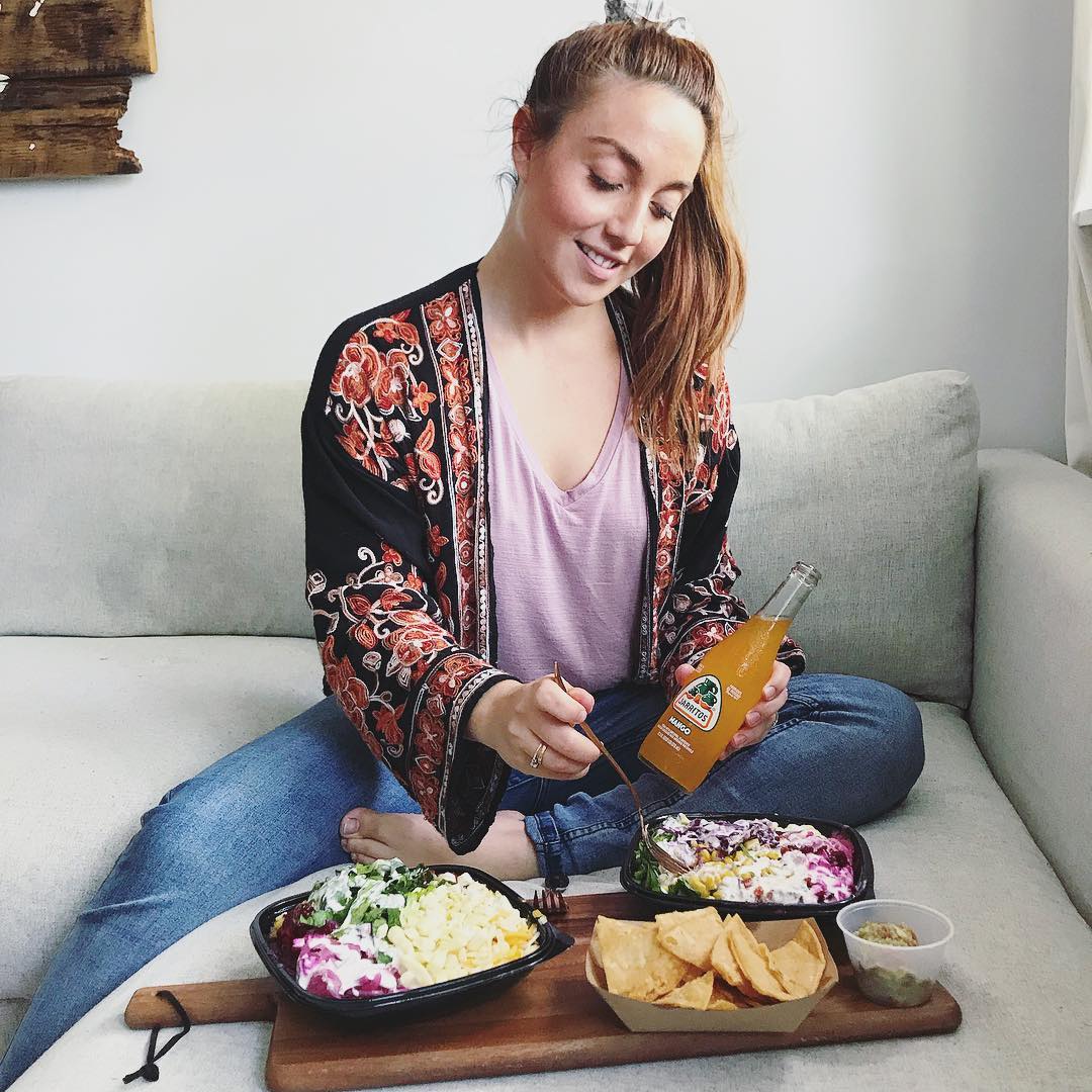 We love #SuperGood Sundays on the couch with lots of snacks, right Chloe?