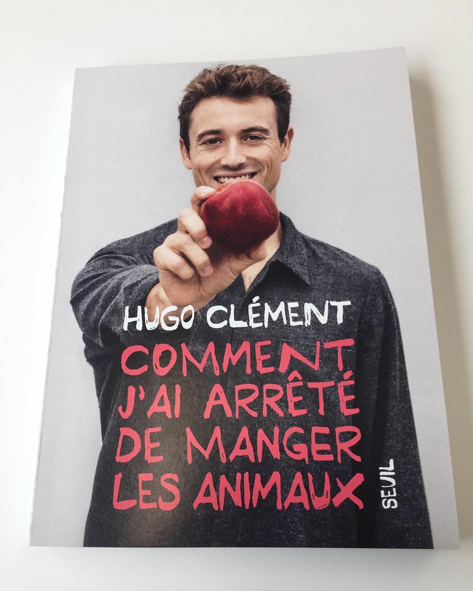 Flovegan's tweet photo. Je suis troppp mega contente et excité 😊 Hugo Clément est végétarien et il a écrit un livre. Et ça j'achètttttteeeeee @hugoclement 👌☺️ #vegan #21fev https://t.co/3rTfLYK1Bv